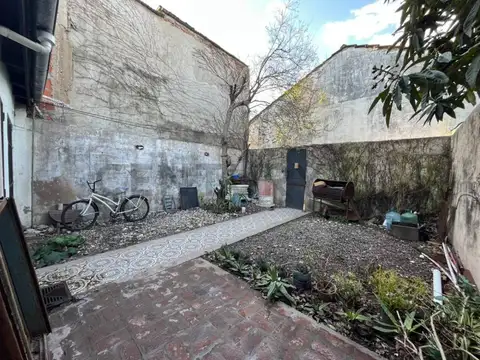 VENTA PH 2 AMBIENTES CON PATIO - ACEPTA PERMUTA