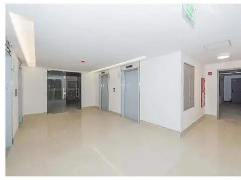 Piso Alto de Oficinas AAA en el Corazon de Recoleta