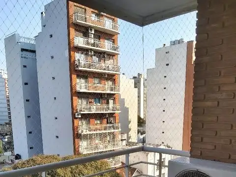 Departamento 2 ambientes con balcón.