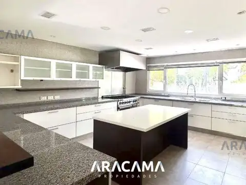 Casa en Alquiler de 4 dormitorios