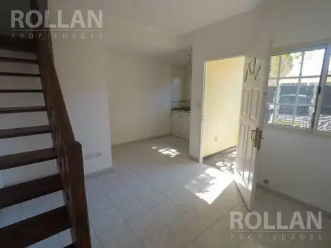 Casa 2 ambientes con 1 baño