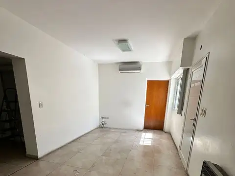 Casa en Alquiler con 1 cochera