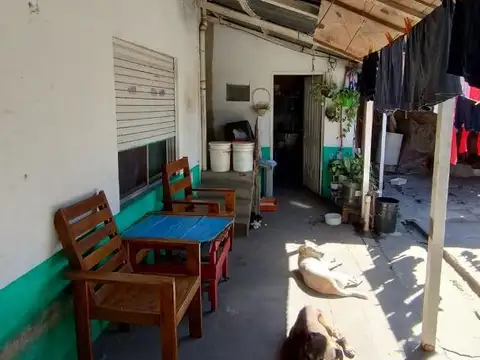 Casa 5 ambientes con 4 baños
