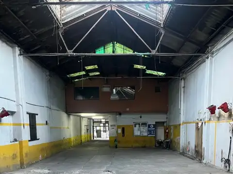 Galpon en Venta en Flores, USD 1.100.000