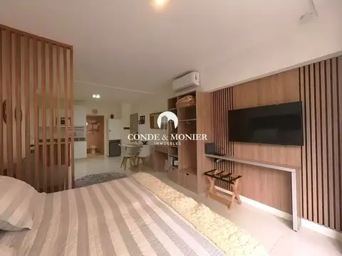 Tacuarí 500, Piso 1