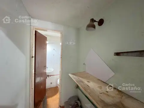 Local de 30m2 con baño