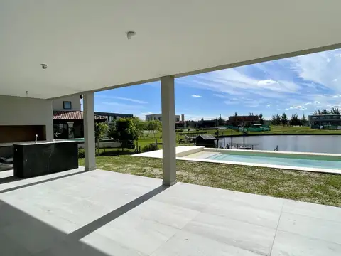 Casa en Venta en El Naudir, USD 520.000