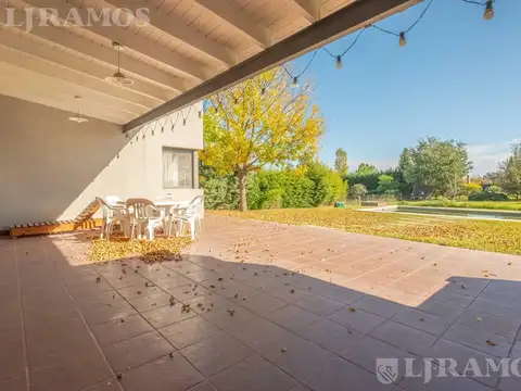 Casa en Alquiler en Campana, USD 1.700