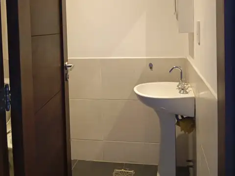 Casa en alquiler de 3 dormitorios en Valle Escondido 100