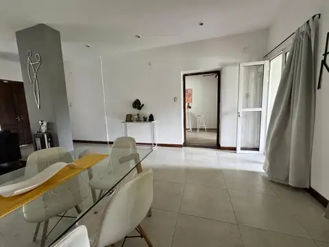 Casa en Venta en Alberdi, USD 189.000