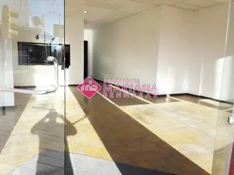 LOCAL COMERCIAL + GALPON - BARADERO