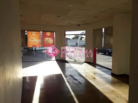 LOCAL COMERCIAL + GALPON - BARADERO