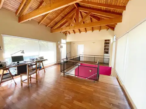 Casa 5 ambientes con 2 baños
