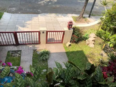 Hermosa casa casi frente a la Plaza de Devoto