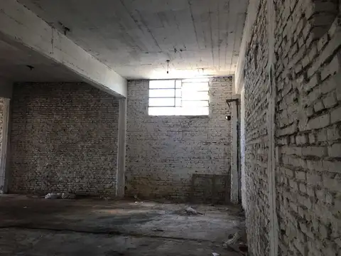 Galpon en Alquiler 17  mts Fondo