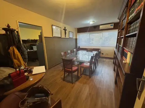 Excelente oficina centro de San Isidro, muy buen estado