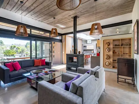 CASA EN VENTA 5 AMBIENTES AMOBLADA CON PILETA Y ACCESO AL LAGO | POSADAS DE LOS LAGOS