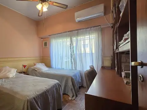 Casa venta 3 ambientes amplio lote parque piscina