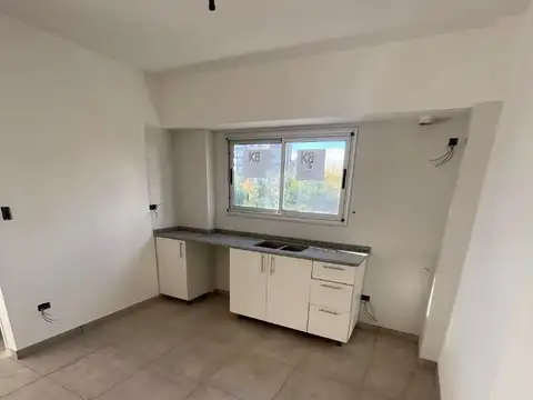 DEPARTAMENTO 2 AMBIENTES CON COCHERA