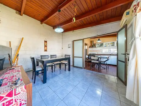 Casa 4 ambientes con 1 baño