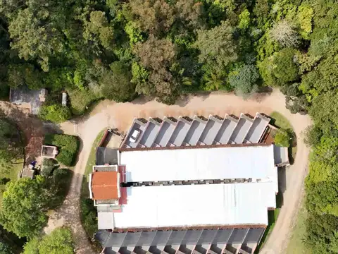 VENTA TERRENO CON HOTEL EN MALDONADO