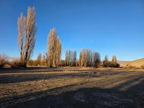 CHACRA CON POTENCIAL TURÍSTICO EN GUALJAINA, CHUBUT