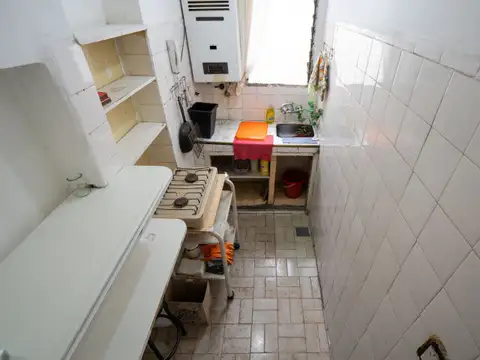 VENTA. DEPARTAMENTO 2 AMBIENTES. LUMINOSO. RECOLETA
