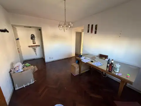 Av. San Juan 1334 , Piso 3