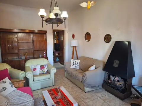 Mercedes Álvarez 1600