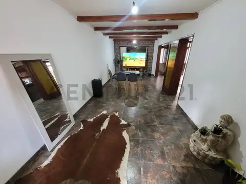 Casa 5 ambientes con 3 baños