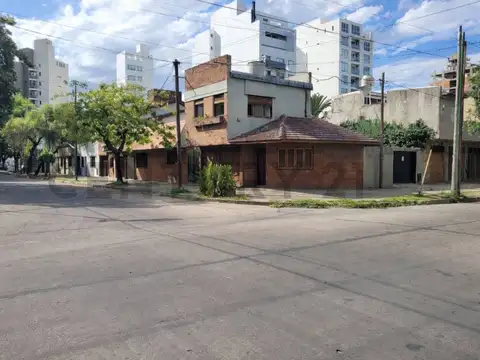 Casa de 3 Dormitorios en Venta Zona Parque San Martin