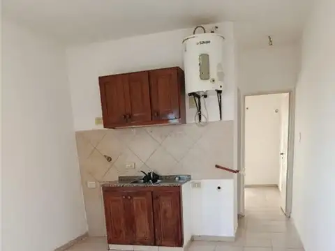 Departamento en Alquiler en Villa Centenario, $ 300.000