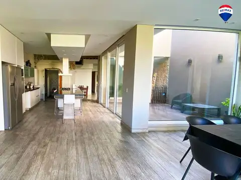 Casa en Venta en Villa Sarmiento, USD 289.000