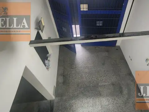 Local Comercial s/ Avenida 110 m² - San Justo