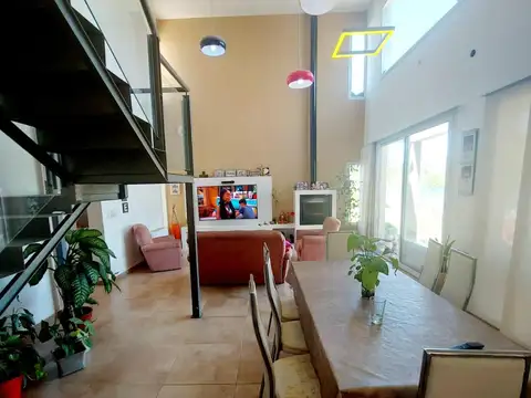 Casa en Venta en General Roca, USD 280.000