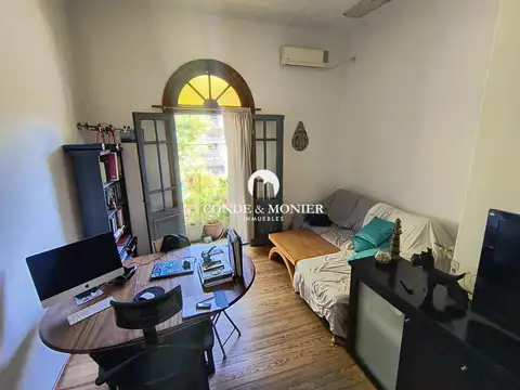 Casa 4 Ambientes en dos plantas con cochera, terraza y local con vivienda en Barracas.