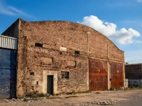 Galpon 600m2 - Filiberto 8200 - Fisherton