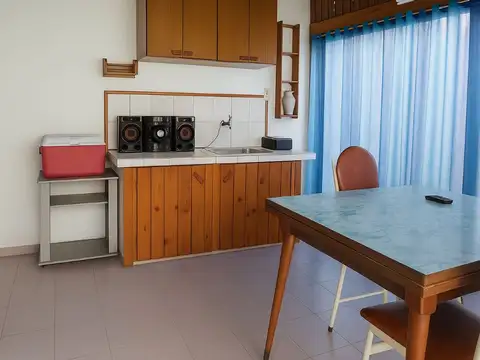 CASA 4 AMB. VENTA VILLA DOMINICO C/QUINCHO Y COCH.