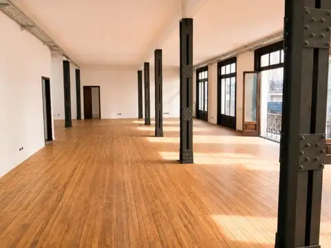 Teniente General Juan Domingo Perón 300, Piso 1