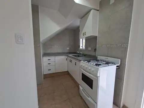 Depto Tipo Casa 2 ambientes con 1 baño