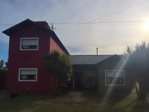 Casa tipo Chalet en Venta de 4 habitaciones en Miramar