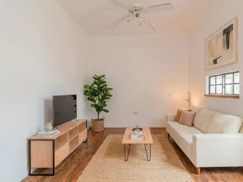 Depto Tipo Casa en Venta en Flores, USD 110.000