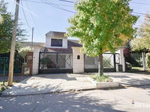 CASA 4 AMBIENTES EN VENTA EN ADROGUE