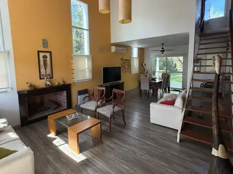 Alquiler - casa amoblada en barrio cielo, roldan - 1.800 usd