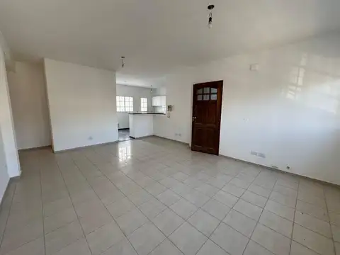 Departamento 7 ambientes con 1 baño