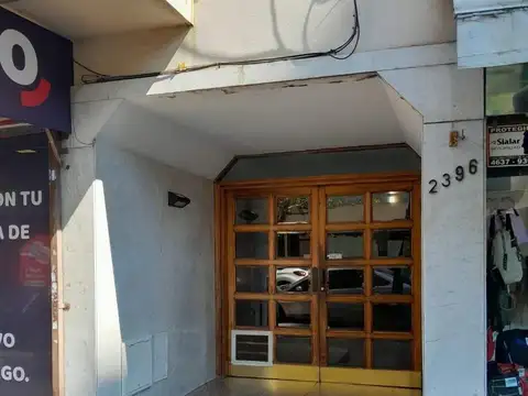 Bauness 2300, Piso 2