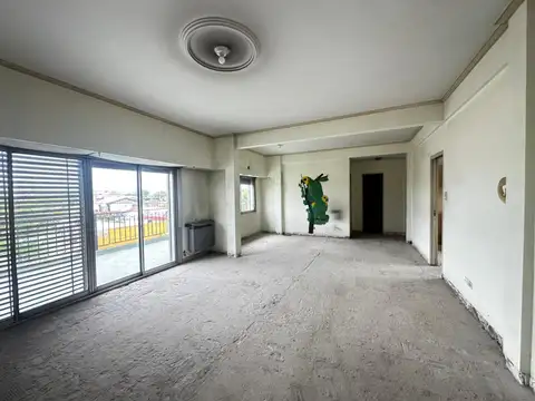 VENTA GALPÓN CON CASA PATIO TERRAZA OFICINA LANÚS OESTE