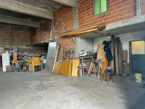 Galpon en Venta en Lanús Oeste, USD 195.000