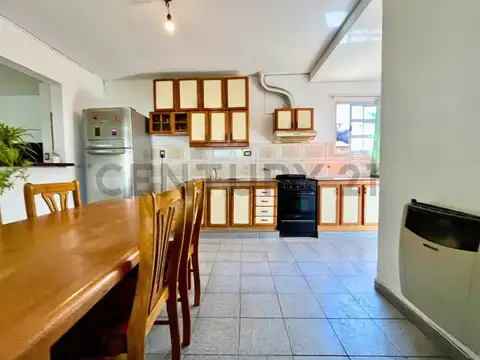 Venta - Casa 2 Dormitorios - Pueblo Esther, Centro - Pje 2 1874