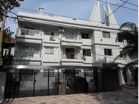 DEPARTAMENTO 2 AMB CON PATIO Y COCHERA  APTO CREDITO!